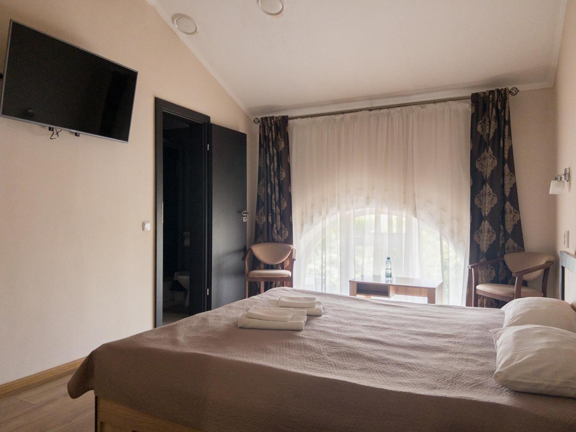 Орк "Блісс" Hotel Rivne Exterior foto